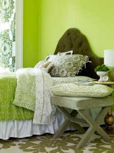 green-bedroom-decor