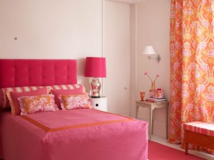 pink-and-orange-bedroom