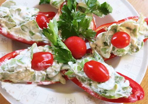 Biber kayığında semizotu salatası