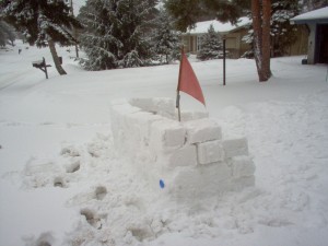 snow-fort-by-danmanning2001[1]